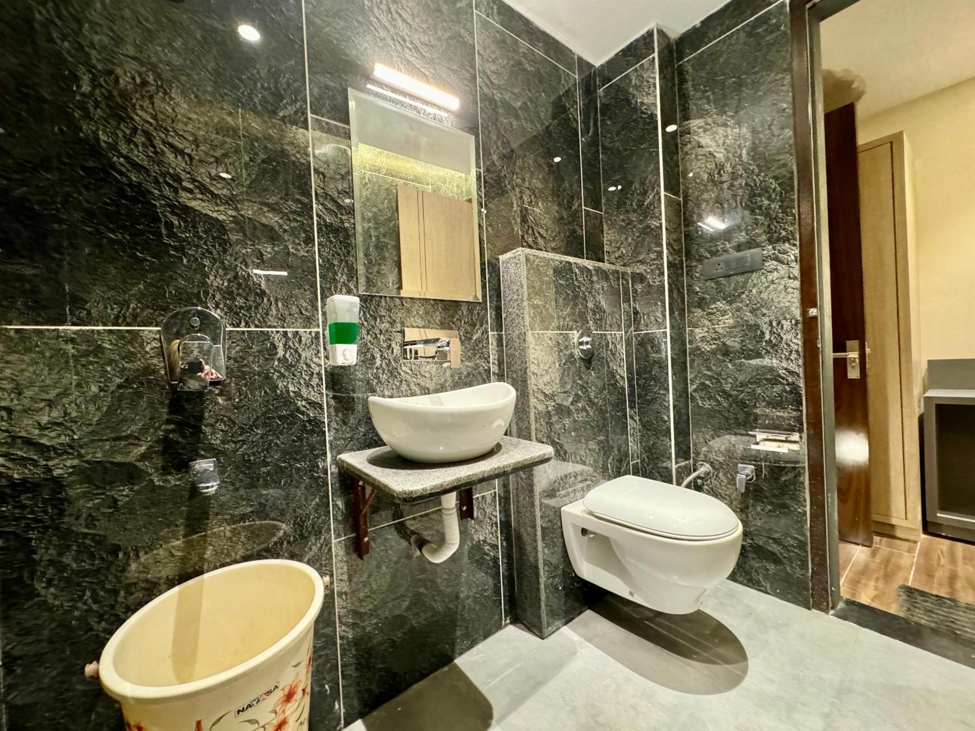 Hotel 51 Amritsar Eksteriør bilde